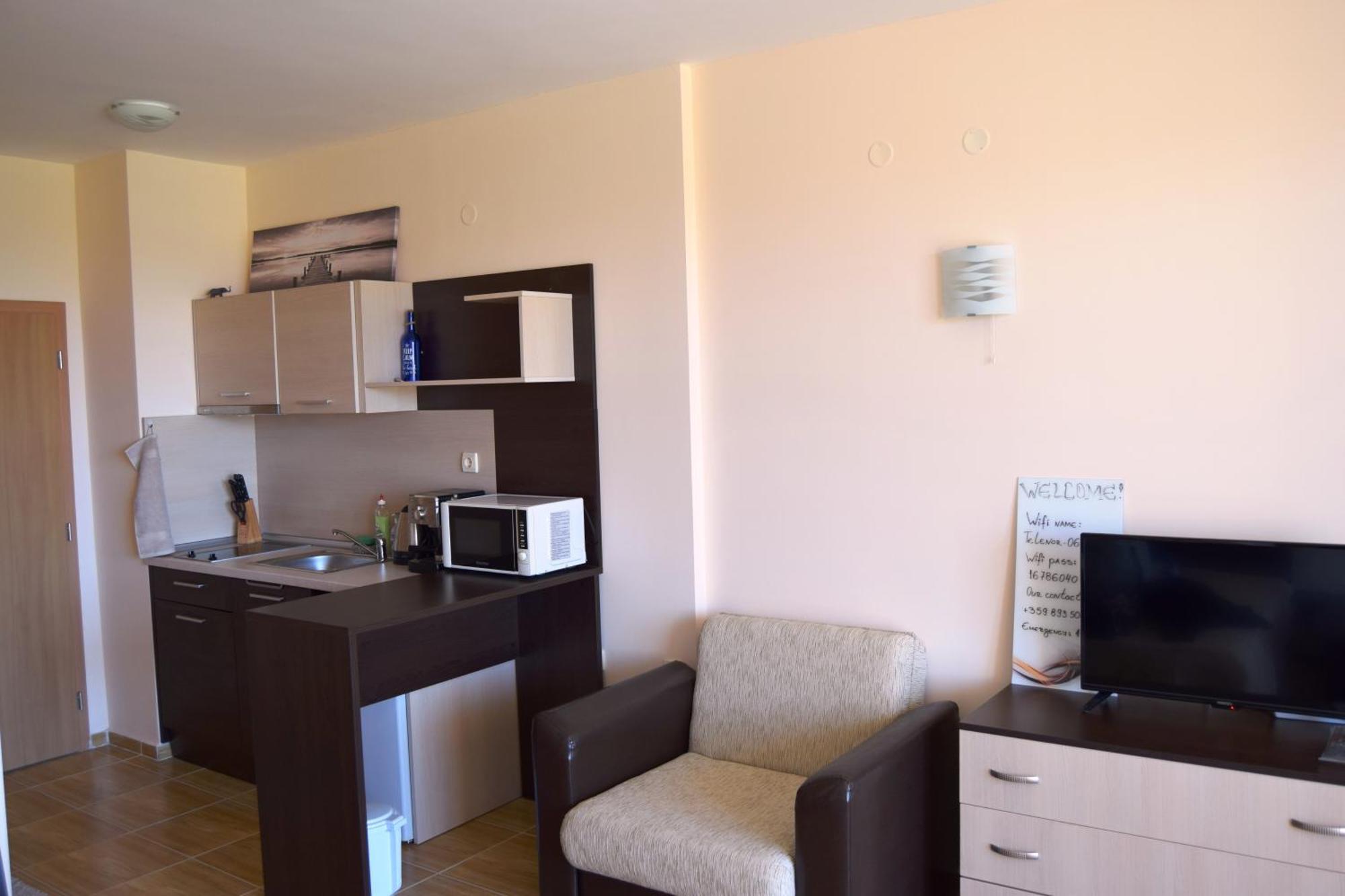 Bright Studio With Parking & Pool Sveti Vlas Exteriér fotografie